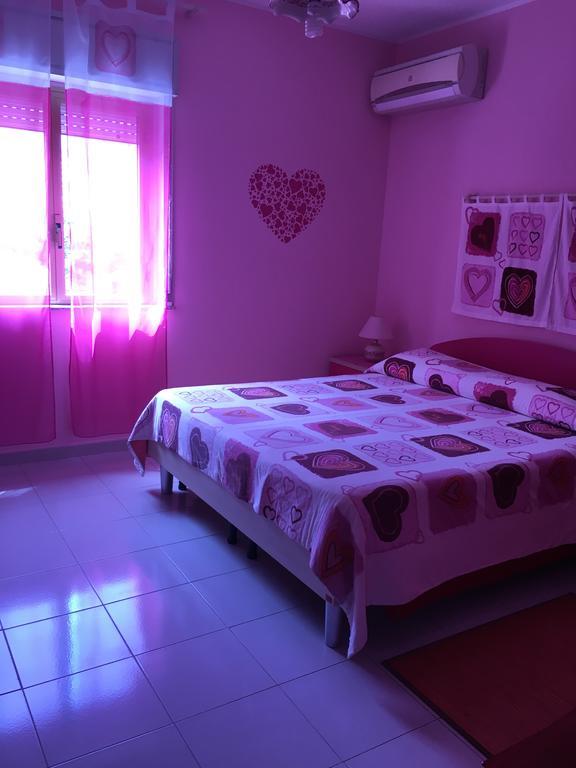 Bed and Breakfast I Colori Dell'Arcobaleno Santo Stefano di Camastra Exterior foto
