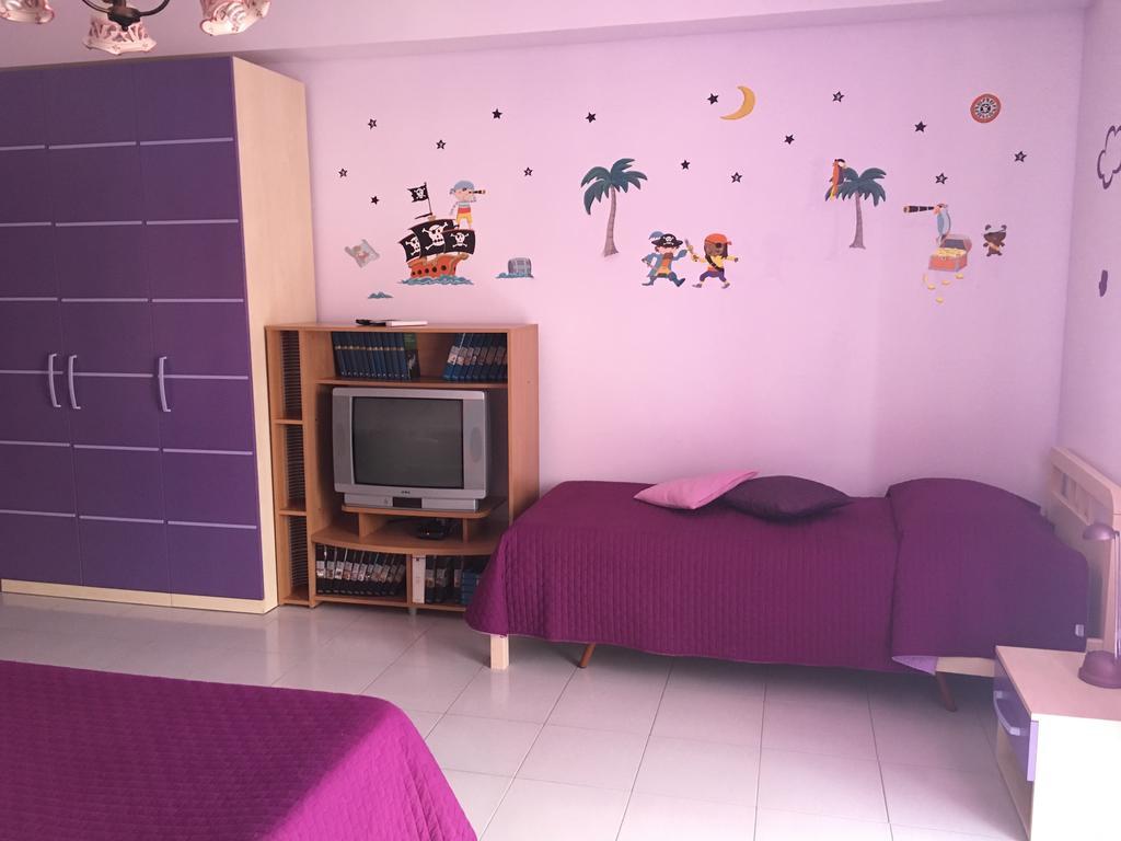 Bed and Breakfast I Colori Dell'Arcobaleno Santo Stefano di Camastra Exterior foto