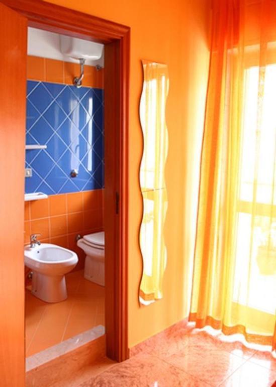 Bed and Breakfast I Colori Dell'Arcobaleno Santo Stefano di Camastra Exterior foto